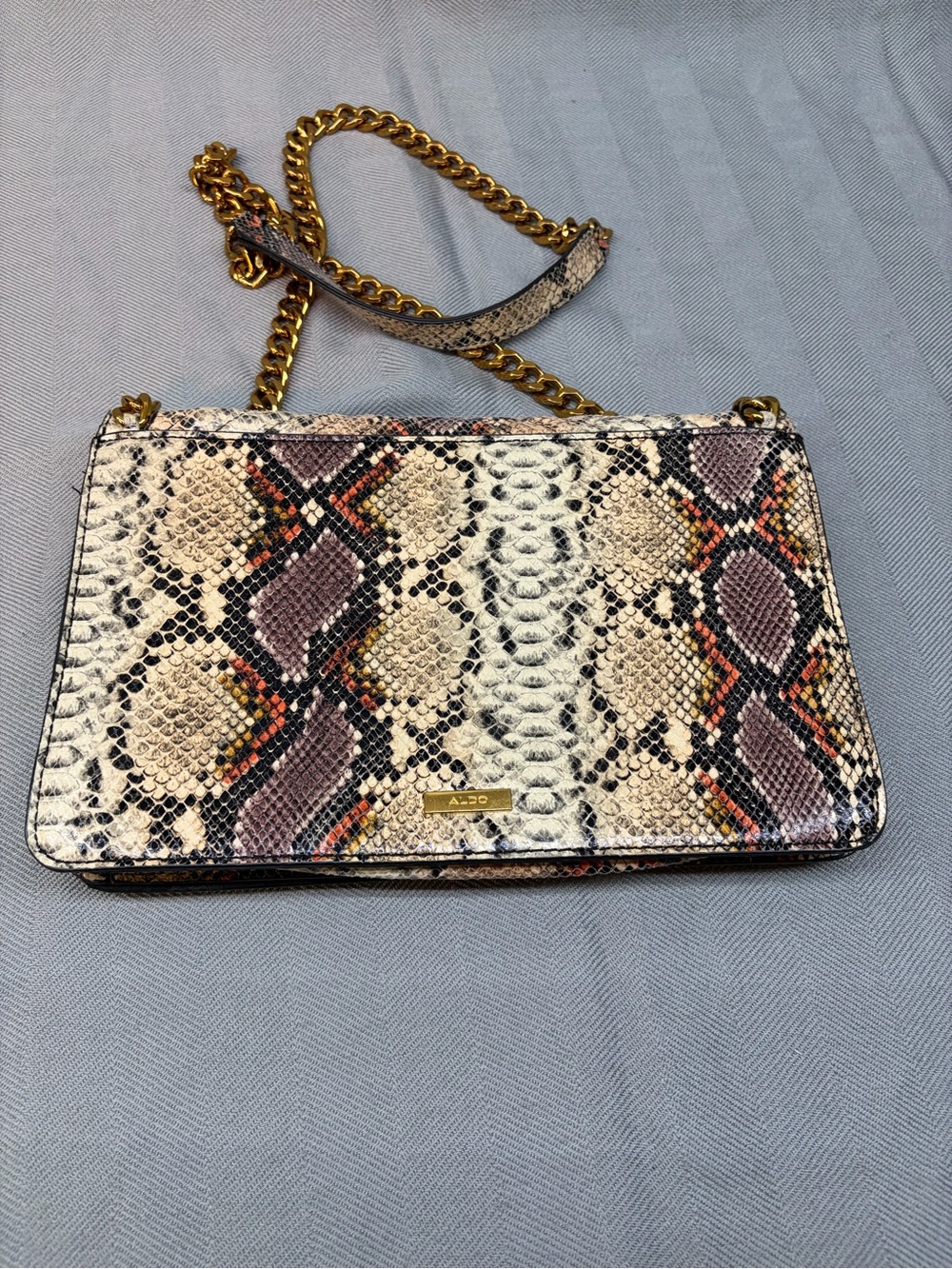 Aldo crossbody brown/orange/ cream faux snake skin pattern with chain - Picture 3 of 9